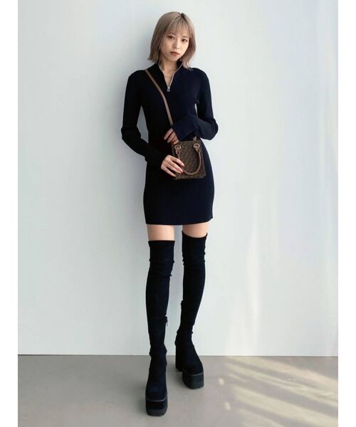 EMODA（エモダ）の「ハーフジップニットワンピース（ワンピース・レディース・ブラック/グリーン/ベージュ/グレー・FREE）」の7枚目の写真