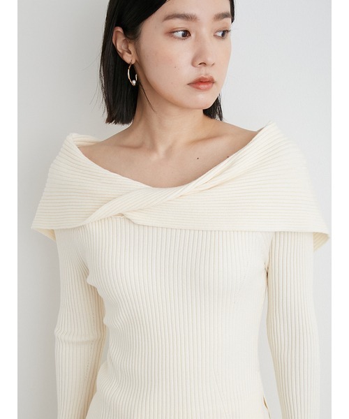 LILY BROWN（リリーブラウン）の「ノットディテールロングスリットニット（ニット/セーター・レディース・ブラック/イエロー/アイボリー・FREE）」の14枚目の写真