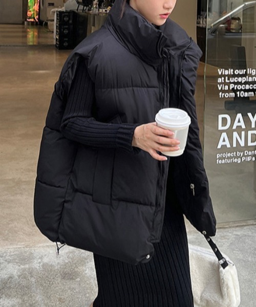 SEN TOKYO(セントーキョー)の「モードカジュアルに。スタンドネックオーバーサイズエコダウンベスト(ダウンベスト・レディース・ホワイト/ブラック・S/M/L/XL)」の4枚目の写真