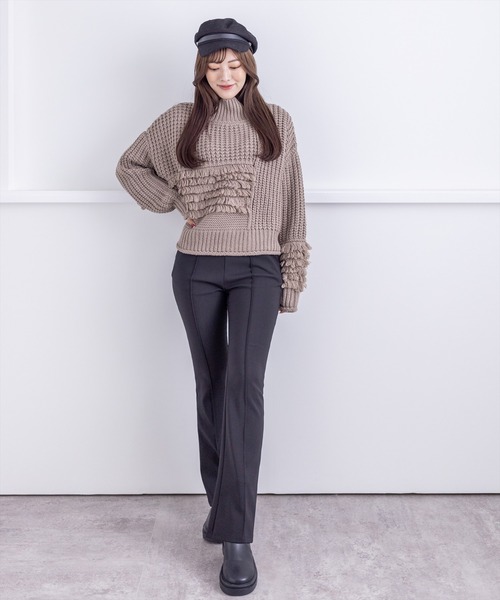 clear(クリア)の「編地切り替えデザインニットトップス(ニット/セーター・レディース・モカ/アイボリー/ブラック・F)」の22枚目の写真