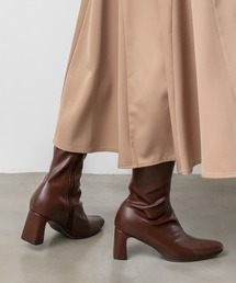 RANDA（ランダ）の「ストレッチ フレアヒールミドルブーツ（ブーツ・レディース）」