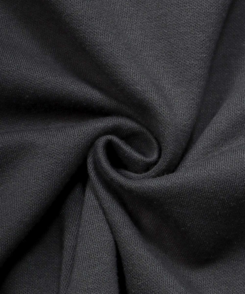 SITRY(シトリー)の「Big silhouette rose stitch half zip sweat shirt / ビッグシルエット バラ刺繍 ハーフジップ プルオーバー スウェットシャツ(スウェット・メンズ・ブラック/オフホワイト/チャコールグレー/ダークグリーン・M/L)」の14枚目の写真