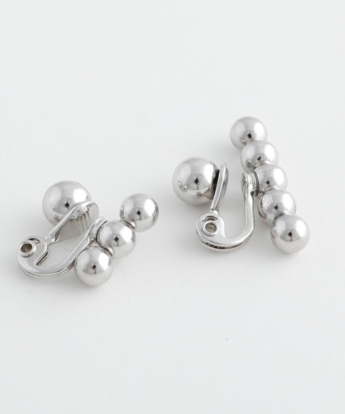 JewCas（ジュアキャス）の「JewCas メタル シルバー ボール アシンメトリMetel ball エアフィットイヤリング[JC4358]（イヤリング・レディース・シルバー・FREE）」の16枚目の写真