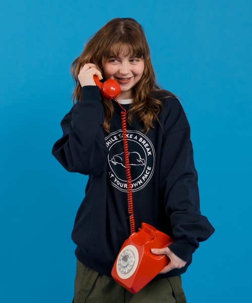 MUHET（ミュエータ）の「BEARプリントスウェット（スウェット・レディース・ライトベージュ/ネイビー・X-LARGE/MEDIUM）」の12枚目の写真