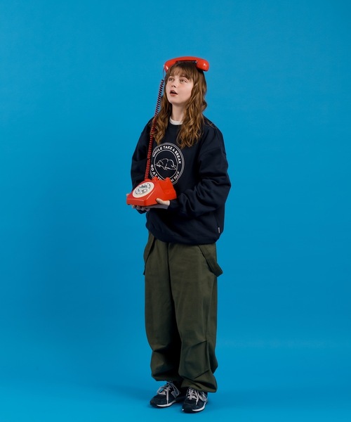 MUHET（ミュエータ）の「BEARプリントスウェット（スウェット・レディース・ライトベージュ/ネイビー・X-LARGE/MEDIUM）」の18枚目の写真