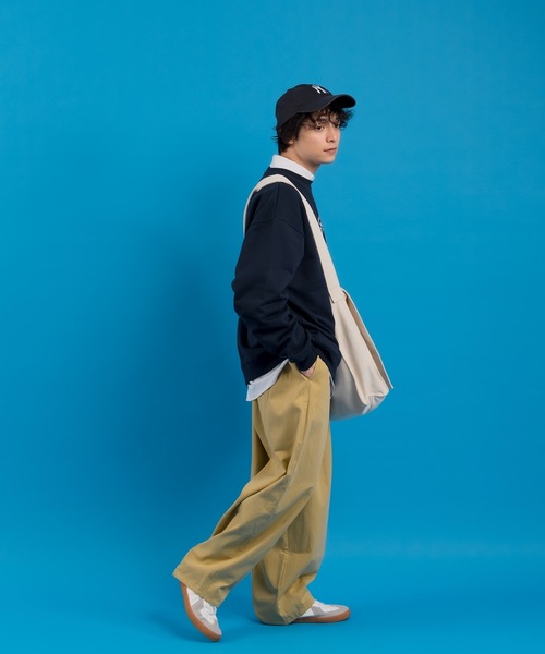MUHET（ミュエータ）の「BEARプリントスウェット（スウェット・レディース・ライトベージュ/ネイビー・X-LARGE/MEDIUM）」の13枚目の写真