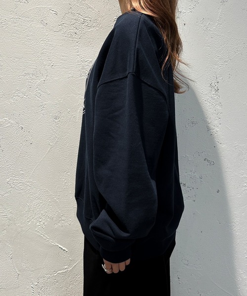 MUHET（ミュエータ）の「BEARプリントスウェット（スウェット・レディース・ライトベージュ/ネイビー・X-LARGE/MEDIUM）」の7枚目の写真