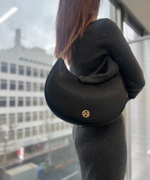 極美品 METROCITY・ MQライン ショルダークラッチバルーンバッグ 極美品 METROCITY・ MQライン ショルダークラッチバルーンバッグ