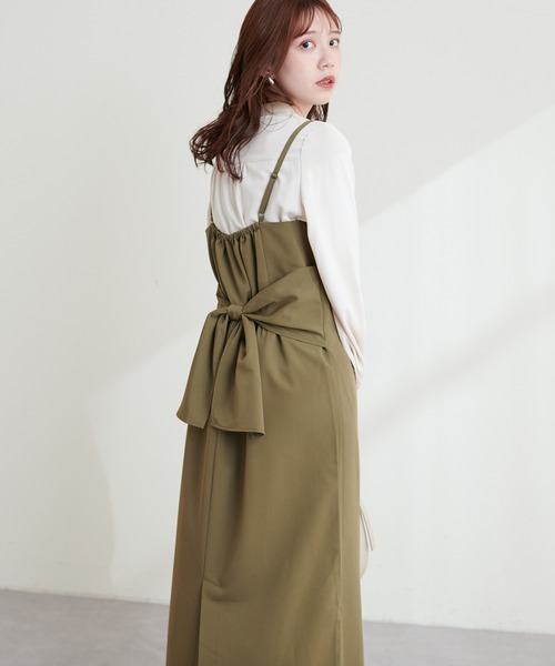 natural couture（ナチュラルクチュール）の「変形バックリボンナローキャミワンピース（ワンピース・レディース・ブラック/カーキ/モカ・FREE）」の18枚目の写真