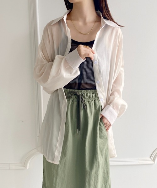 yuue' ( wear )(ユーイ)の「袖ボリューム ドロップショルダー シースルーカラーシャツ(シャツ/ブラウス・レディース・ブラック/オフホワイト/ピンク/ライトグリーン/ホワイト/ライトパープル・SMALL/MEDIUM/LARGE)」の2枚目の写真