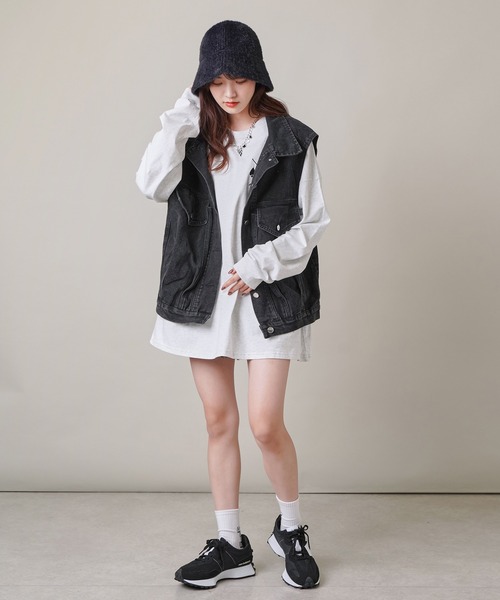 SPINNS（スピンズ）の「2ポケット デニムベスト（ベスト・レディース・ブルー/ブラック・ONESIZE）」の6枚目の写真