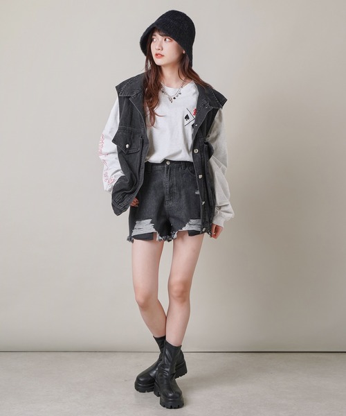 SPINNS（スピンズ）の「2ポケット デニムベスト（ベスト・レディース・ブルー/ブラック・ONESIZE）」の9枚目の写真