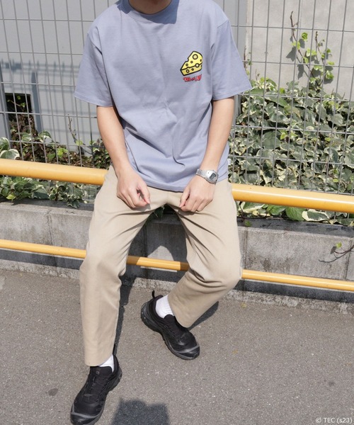 Tom&Jerry(トムアンドジェリー)の「【公式】トムとジェリー WHITE DISCUS×TOM&JERRY×BEY 半袖Tシャツ 外人×チーズ(Tシャツ/カットソー・メンズ・ホワイト/ブラック/ブルー/ピンク・M/L)」の6枚目の写真