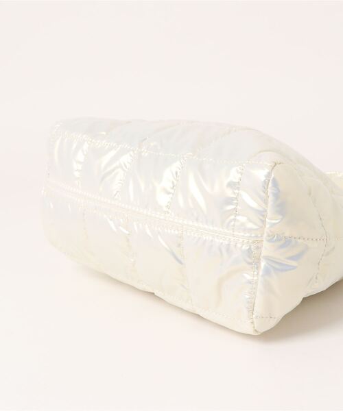 Loueme（ルエム）の「シャイニーキルティングスクエアバッグ（ハンドバッグ・レディース・ホワイト/ブラック/シルバー・FREE）」の15枚目の写真