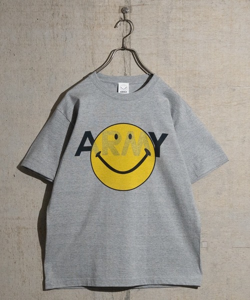 JOHN'S CLOSET(ジョンズクローゼット)の「【22】〔ARMY〕smileプリントTシャツ(Tシャツ/カットソー・メンズ・ヘザーグレー/ホワイト/オリーブ・MEDIUM/X-LARGE/LARGE)」の21枚目の写真