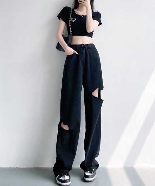 almo(アルモ)の「サイドダメージワイドデニムパンツ(BEY)(デニムパンツ・レディース・ブラック/ブルー・LARGE/MEDIUM/SMALL/X-LARGE)」の2枚目の写真
