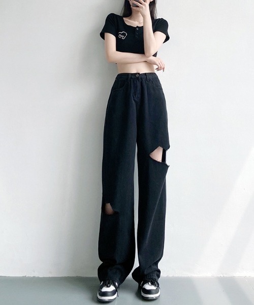almo(アルモ)の「サイドダメージワイドデニムパンツ(BEY)(デニムパンツ・レディース・ブラック/ブルー・LARGE/MEDIUM/SMALL/X-LARGE)」の4枚目の写真