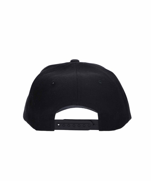 SILAS(サイラス)の「OLD ENGLISH CAP(キャップ・メンズ・ホワイト/ブラック/バーガンディー・ONE SIZE)」の6枚目の写真