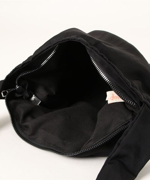 anap mimpi（アナップミンピ）の「サイドシャーリングショルダーバッグ（ショルダーバッグ・レディース・ベージュ/ブラック・FREE）」の5枚目の写真