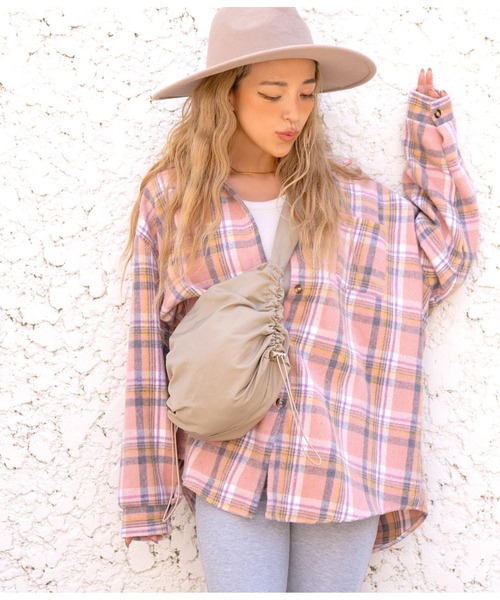 anap mimpi（アナップミンピ）の「サイドシャーリングショルダーバッグ（ショルダーバッグ・レディース・ベージュ/ブラック・FREE）」の11枚目の写真