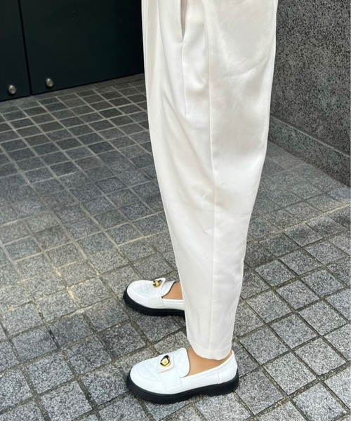 AMELY(エミリー)の「《mikuさん×Erikaさんコラボ》キルティングロファー(ローファー・レディース・ブラック/ホワイト/シルバー/ピンクベージュ・35/36/37/38/39/40)」の22枚目の写真