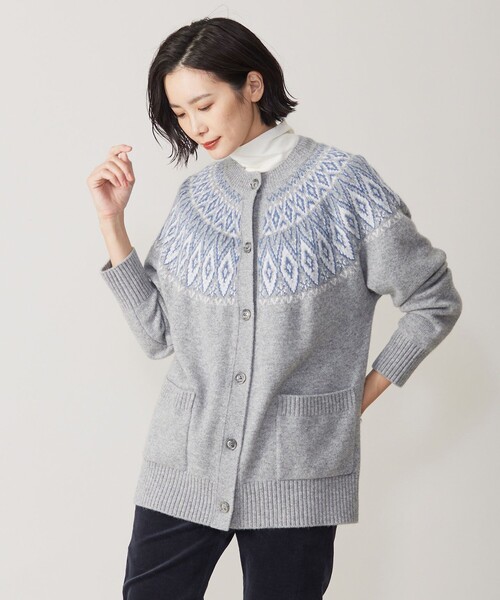 J.PRESS(ジェイプレス)の「【洗える】FAIR ISLE 求心編み カーディガン(カーディガン/ボレロ・レディース・ベージュ系/ホワイト系/ライトグレー系・T13/T15)」の2枚目の写真