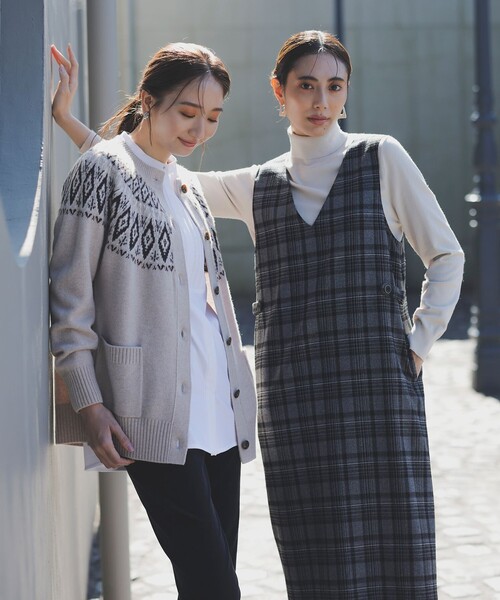 J.PRESS(ジェイプレス)の「【洗える】FAIR ISLE 求心編み カーディガン(カーディガン/ボレロ・レディース・ベージュ系/ホワイト系/ライトグレー系・T13/T15)」の6枚目の写真