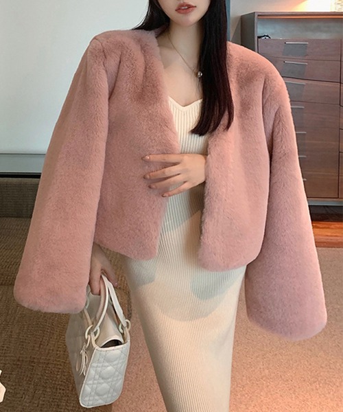 Jasmine Grandiflorum（ジャスミングランディフローラム）の「【Jasmine】エコファーショートコート (AW)（ノーカラージャケット・レディース・ホワイト/ブラック/ピンク/ブルー/チョコ/ライトグレー/ベージュ・FREE）」の7枚目の写真