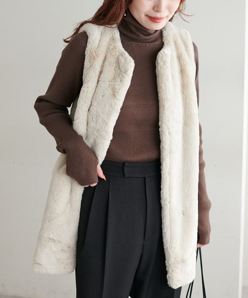 DISCOAT(ディスコート)の「【WEB限定】フィンガーホールリブタートルニット(ニット/セーター・レディース・アイボリー/ホワイト×ブラック/モカ/グリーン系その他/ブラック・MEDIUM)」の8枚目の写真