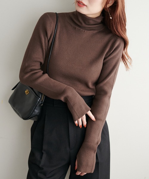 DISCOAT(ディスコート)の「【WEB限定】フィンガーホールリブタートルニット(ニット/セーター・レディース・アイボリー/ホワイト×ブラック/モカ/グリーン系その他/ブラック・MEDIUM)」の18枚目の写真