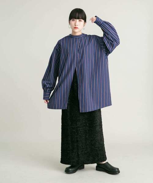 KBF(ケイビーエフ)の「ミニフリンジタイトスカート(スカート・レディース・ブルー/ブラック・ONE)」の6枚目の写真