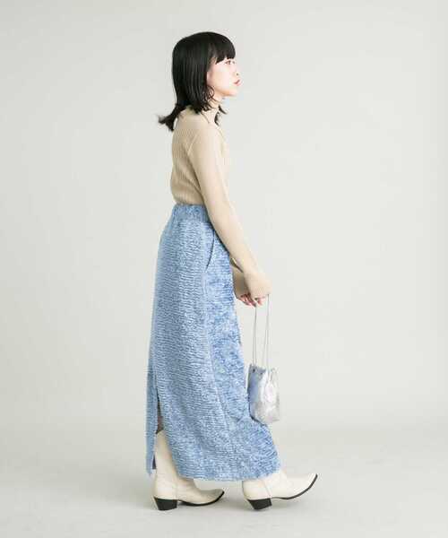 KBF(ケイビーエフ)の「ミニフリンジタイトスカート(スカート・レディース・ブルー/ブラック・ONE)」の13枚目の写真