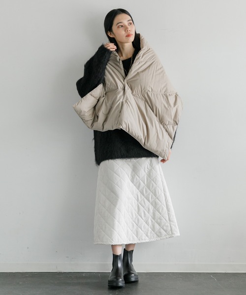 NANGA（ナンガ）の「NANGA DOWN PONCHO MUFFLER（ストール/ショール・レディース・モカ/ブラック・FREE）」の19枚目の写真