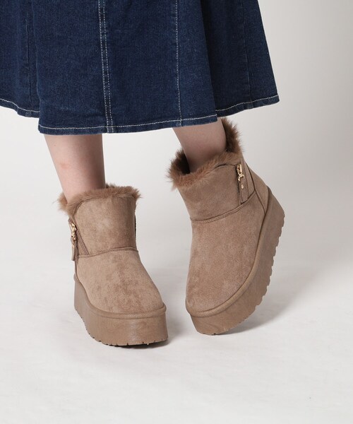 cs T&P（シーエスティーアンドピー）の「厚底ムートンサイドジップブーツ（ブーツ・レディース・ブラック系/こしょう色系1・S/M/L/LL）」の14枚目の写真