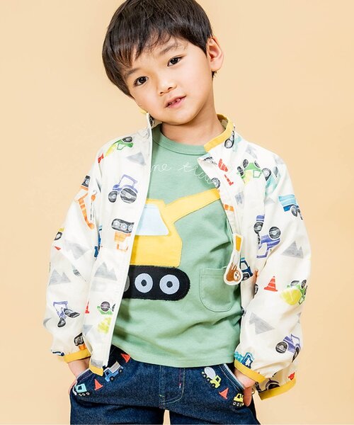 BIT'Z（ビッツ）の「働く車柄ポケッタブルウインドブレーカー（カーディガン/ボレロ・キッズ・キナリ/ライトグレー・120/95/110/80/90/100）」の2枚目の写真