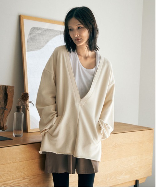 marjour（マージュール）の「SWEAT VNECK PULLOVER（スウェット・レディース・アイボリー/ブラック・M）」の2枚目の写真