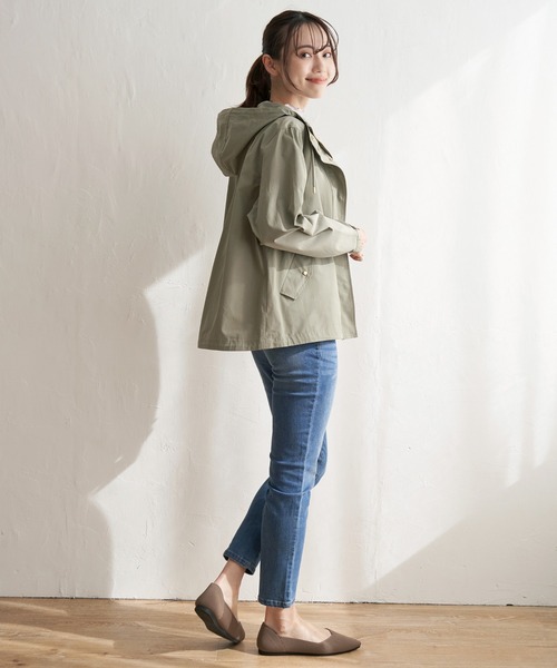 ikka（イッカ）の「撥水マウンテンパーカー（マウンテンパーカー・レディース・ベージュ/ネイビー/グリーン系その他/オフホワイト・S/M/L）」の10枚目の写真