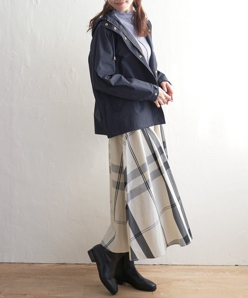 ikka（イッカ）の「撥水マウンテンパーカー（マウンテンパーカー・レディース・ベージュ/ネイビー/グリーン系その他/オフホワイト・S/M/L）」の15枚目の写真