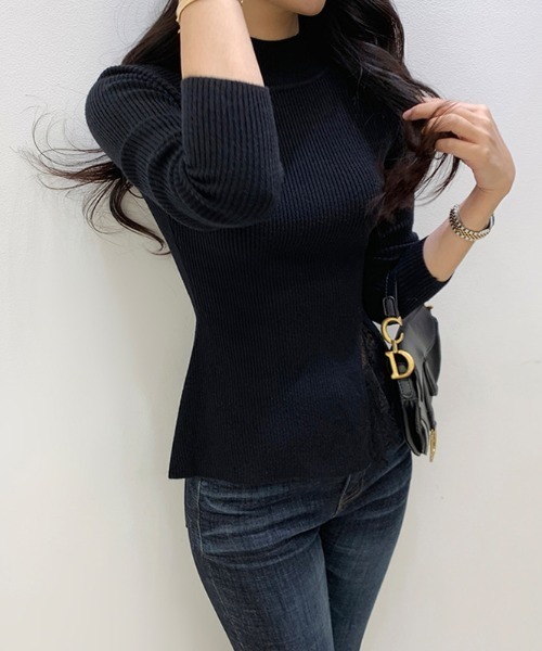 COCOMOMO(ココモモ)の「レーススリット ハイネックペプラムニット(ニット/セーター・レディース・アイボリー/ブラック/グレー/ブラウン・FREE)」の10枚目の写真