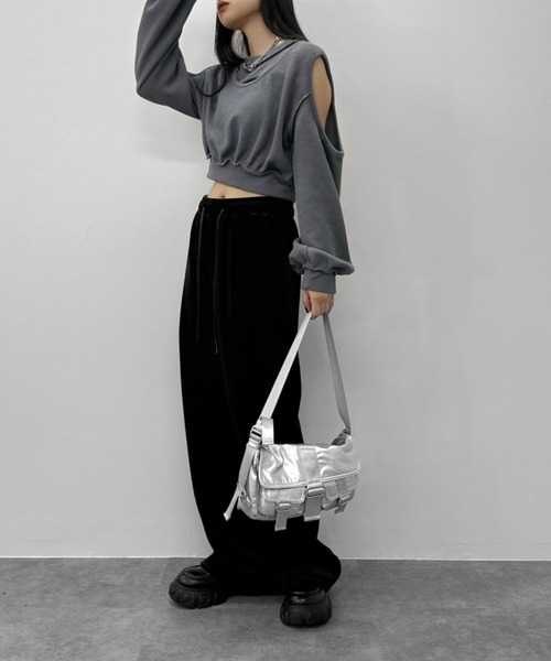 LVEU.（ラブユ.）の「【LVEU.】ミニポケットデザインハンドバッグ / バッグ 鞄 BAG ハンドバッグ ショルダー ワンショルダー スクエア ポケット ミニ 合皮 ブラック シルバー（ショルダーバッグ・レディース・ブラック/シルバー・FREE）」の15枚目の写真