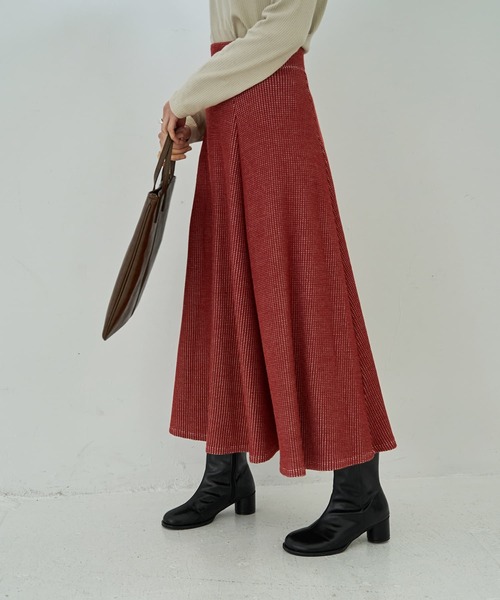 STYLE DELI(スタイルデリ)の「【Made in JAPAN】ニット調ワッフルロングフレアスカート(スカート・レディース・スミクロ/レッド・M/S)」の7枚目の写真
