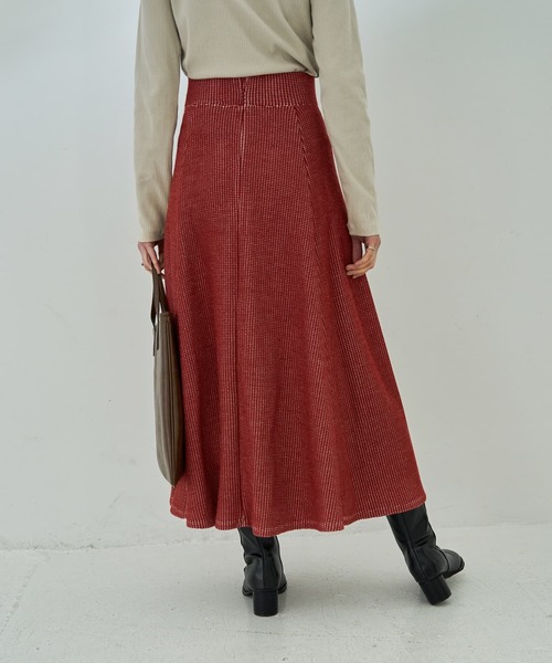 STYLE DELI(スタイルデリ)の「【Made in JAPAN】ニット調ワッフルロングフレアスカート(スカート・レディース・スミクロ/レッド・M/S)」の8枚目の写真