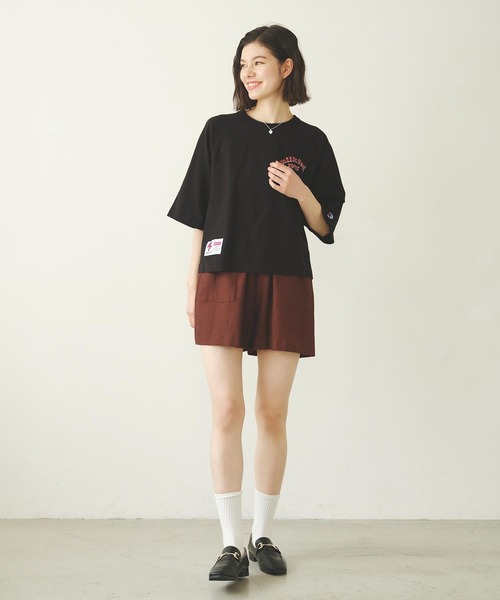 Champion（チャンピオン）の「MILKFED.ⅹCHAMPION ARCH COOPER LOGO S/S TEE（Tシャツ/カットソー・レディース・ブラック/ベージュ/オートミール/グリーン・L/M）」の7枚目の写真