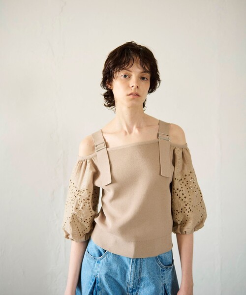 GRACE CONTINENTAL(グレースコンチネンタル)の「刺繍パフスリーブニットトップ(Tシャツ/カットソー・レディース・ベージュ/ホワイト・36)」の2枚目の写真
