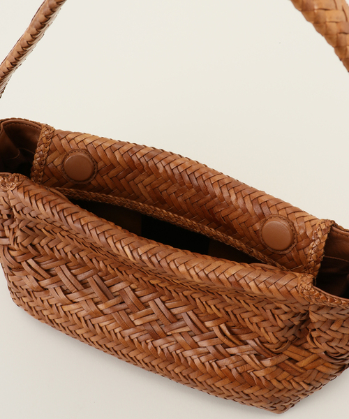 FRAMeWORK(フレームワーク)の「【MAISON N.H PARIS/メゾン エヌ アッシュ パリ】Leather LUCIE CUIR Tote(クラッチバッグ・レディース・ベージュ/ブラック・FREE)」の13枚目の写真