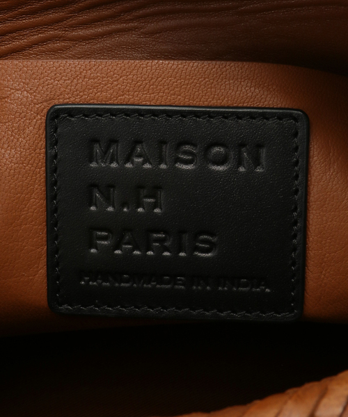 FRAMeWORK(フレームワーク)の「【MAISON N.H PARIS/メゾン エヌ アッシュ パリ】Leather LUCIE CUIR Tote(クラッチバッグ・レディース・ベージュ/ブラック・FREE)」の16枚目の写真