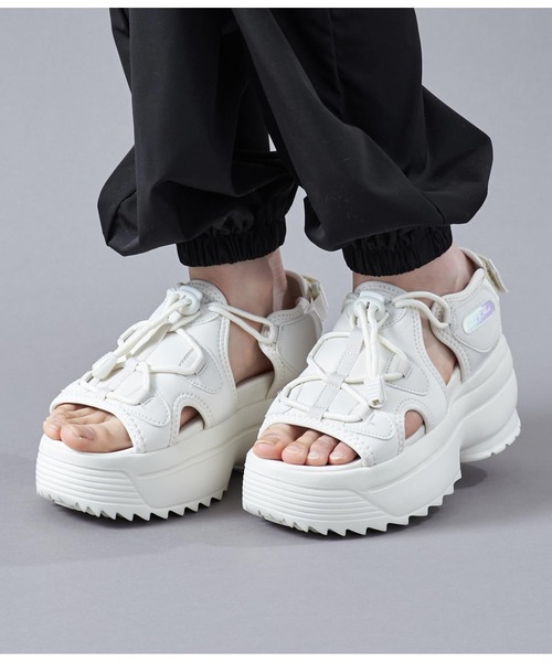 ANAP GｉRL（アナップガール）の「厚底スニーカーサンダル（サンダル・キッズ・ブラック/ホワイト・XS/S/M/L）」の14枚目の写真