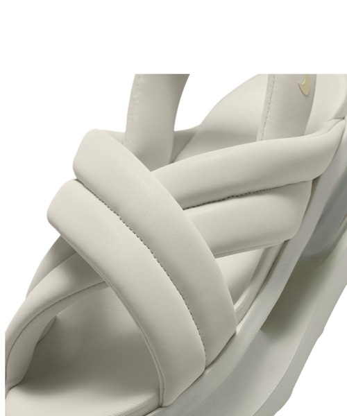 NIKE(ナイキ)の「NIKE ナイキ W AIRMAX ISLA SANDAL エア マックス アイラ サンダル WFJ5929 001LBONE/ALBSTR(サンダル・レディース・ホワイト・26.0cm/25.0cm/24.0cm/23.0cm/22.0cm/27.0cm)」の7枚目の写真