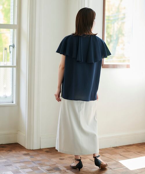 le.coeur blanc(ルクールブラン)の「シアーギンガムケープブラウス(シャツ/ブラウス・レディース・グリーン/ネイビー・38)」の19枚目の写真