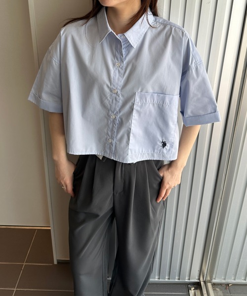 U.S. POLO ASSN.(ユーエスポロアッスン)の「RANAN/solleim別注【U.S.POLO ASSN.】ビックポケットクロップド刺繍シャツ(シャツ/ブラウス・レディース・ライトブルー/オフホワイト/ライトグレー・M/L)」の9枚目の写真